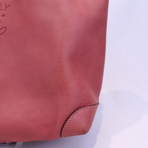 *SOLD* Gucci Leather Craft Tote with Pouch - Picture 2 of 8